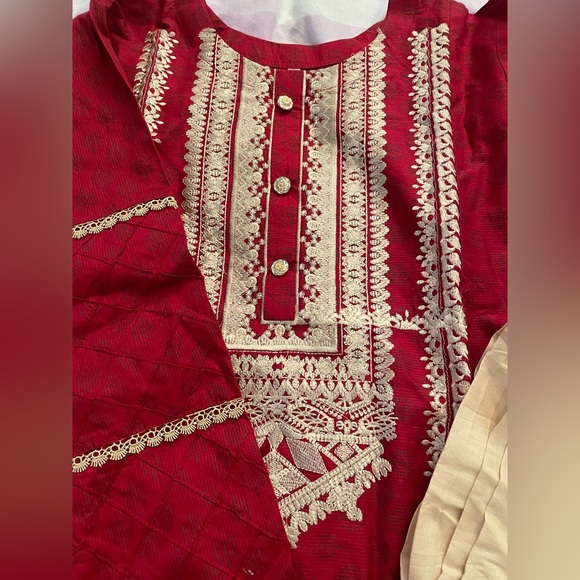 Brand new three piece cotton with embroidered - Picture 3 of 6